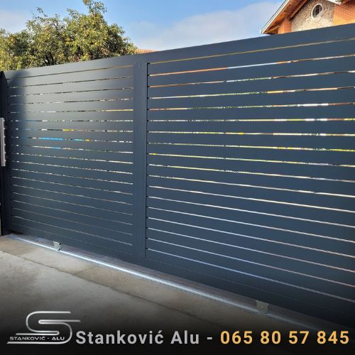 Aluminijumske kapije - izveden rad