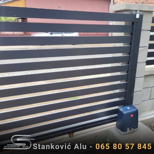 Aluminijumske kapije - detalj